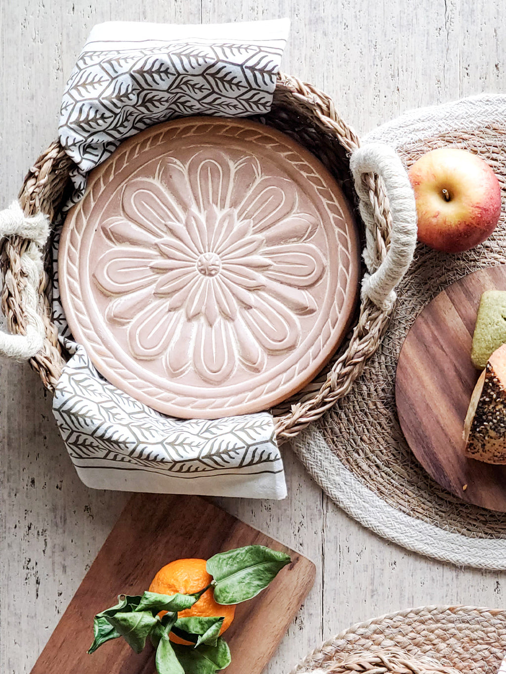 Bread Warmer & Basket Gift Set with Tea Towel - Vintage Flower