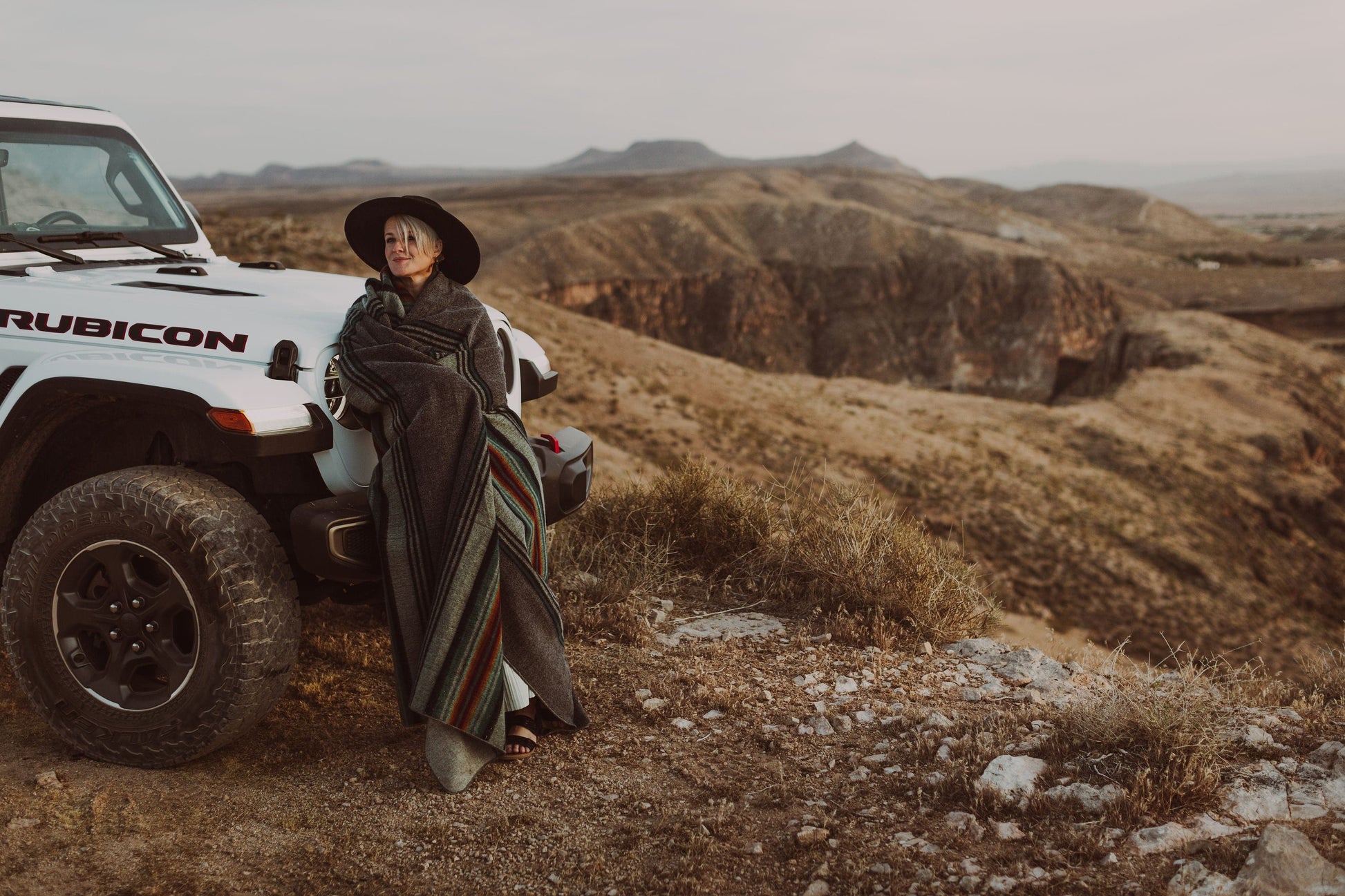 El Viajero Blanket - Grey Sunrise