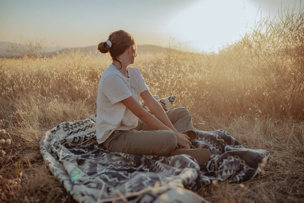 Epera Blanket - Blue Scale